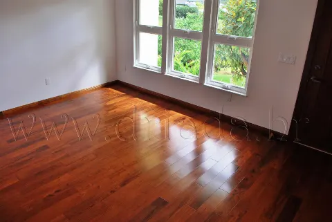 parket-teak-lak-ab
