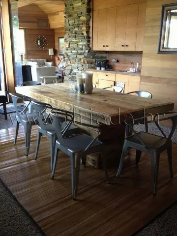 Industrial chic stol
