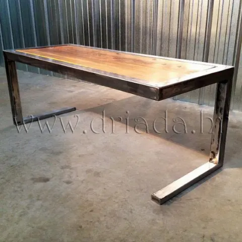 Industrial chic stol