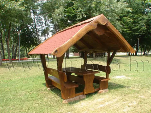 hrastova drvena-sjenica-1
