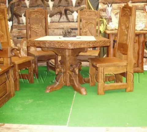 masivna starinska garnitura sa rezbarijama