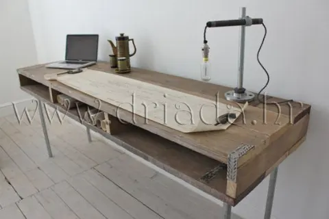 Industrial chic radni stol
