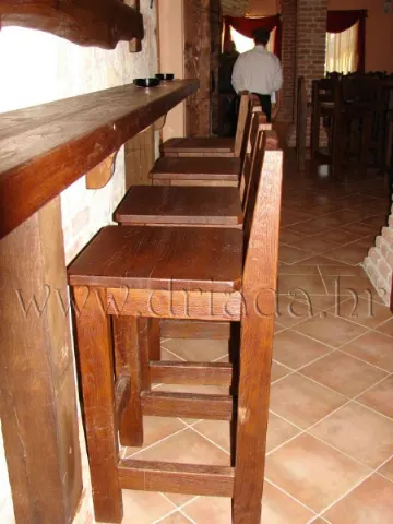 35-rustikalne barske stolice